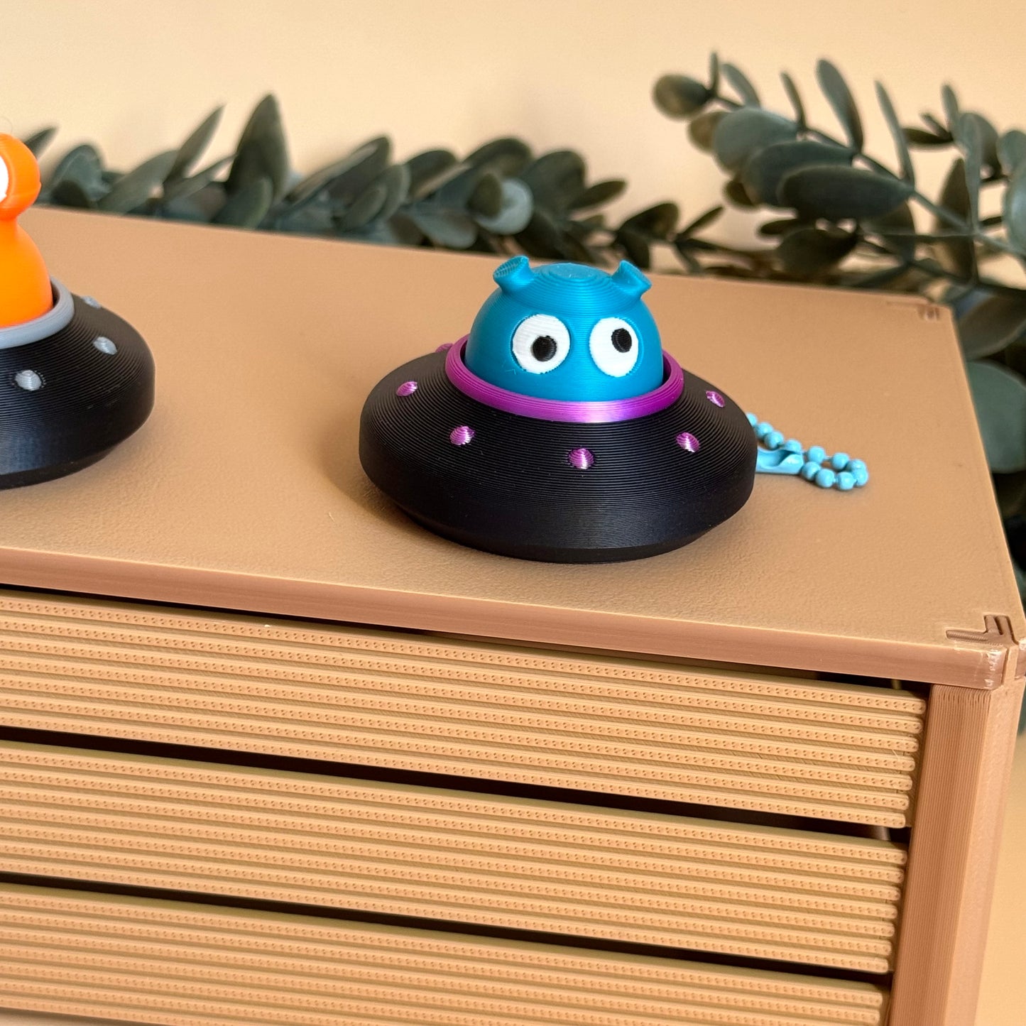 Alien Clicker and Fidget Spinner
