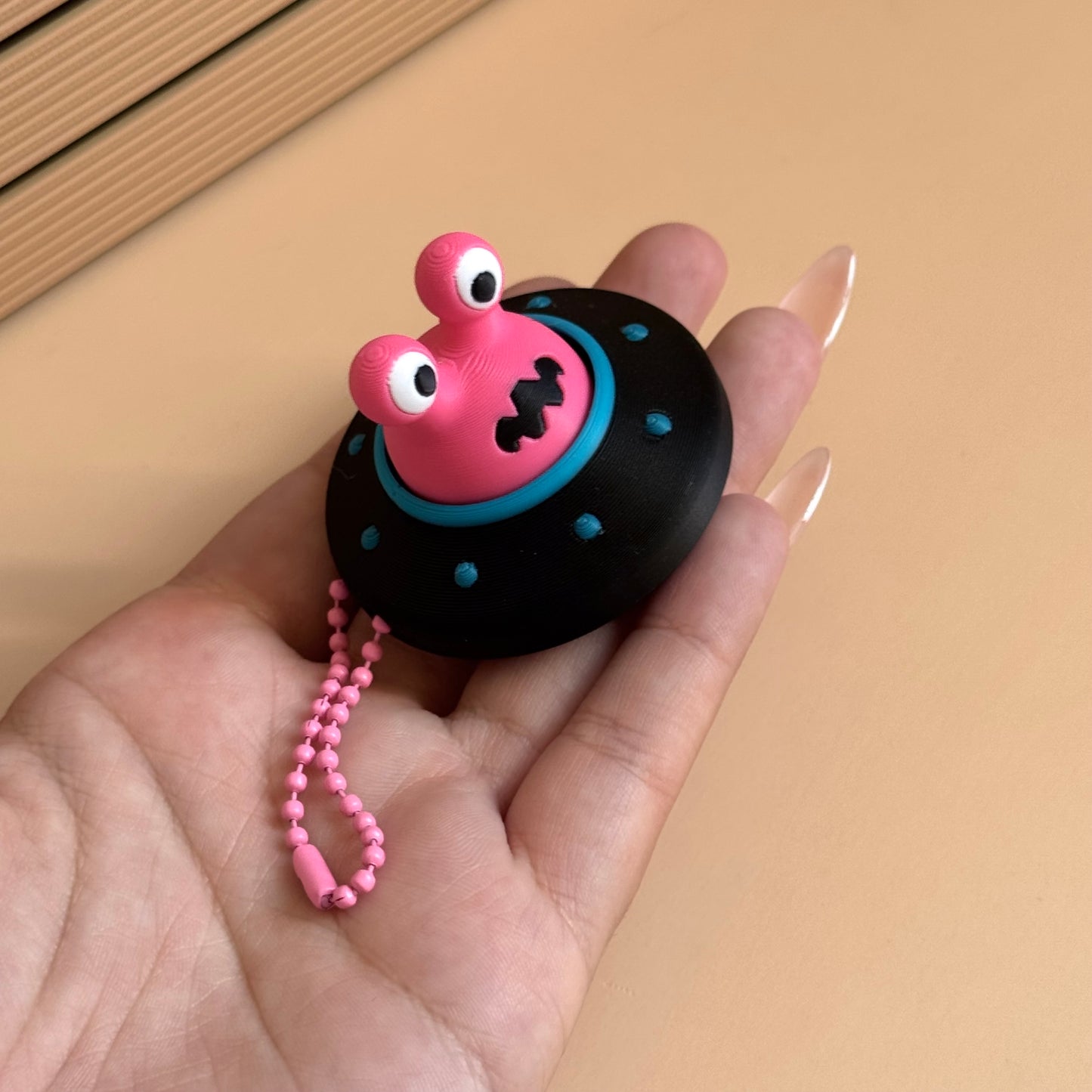 Alien Clicker and Fidget Spinner