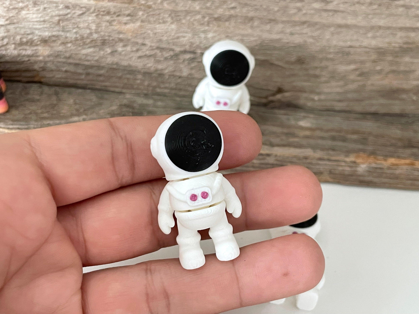 Mini Astronaut - Fantasy Forest 3D