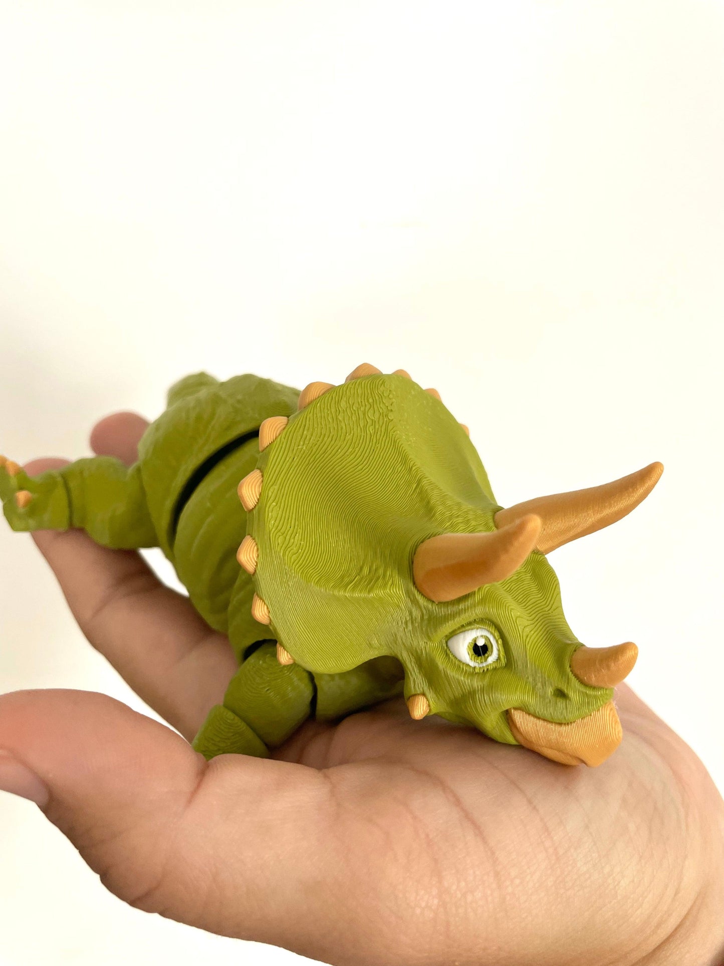 Realistic Triceratops - Fantasy Forest 3D