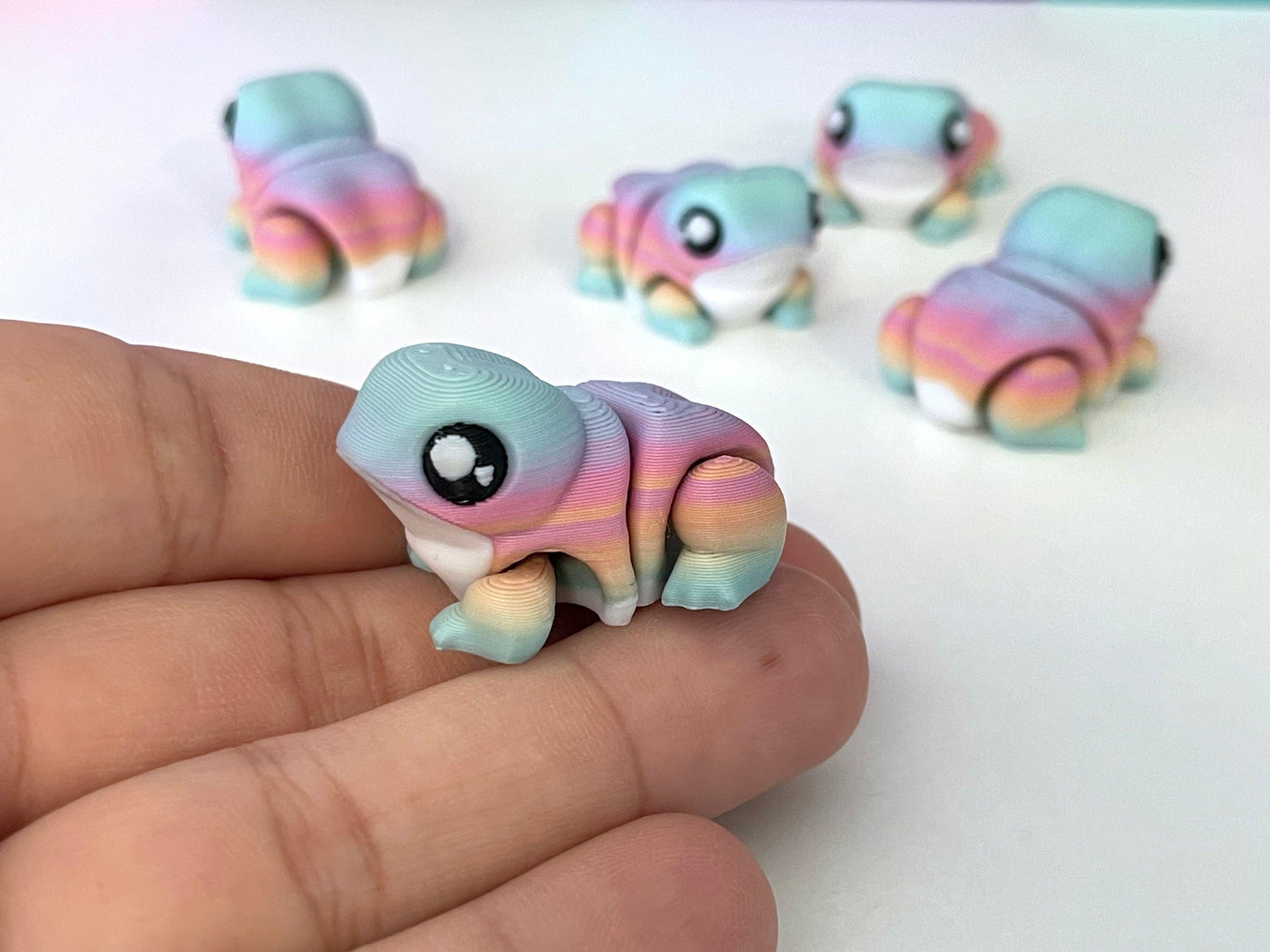 Mini Rainbow Frogs - Fantasy Forest 3D